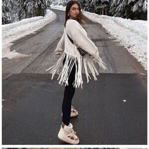 Line and Dot Fringed hem sweater Ivory  Size S